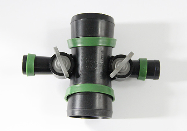 水帶四通（tōng）